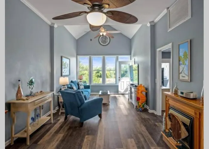 Aqua Haven - Second Street From Beach Home