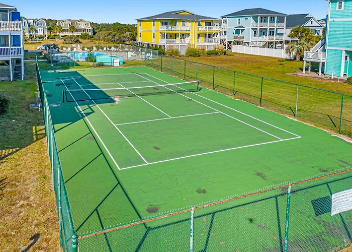 Condo Near The Beach With Pool, Bbq Area, Balcony, & Fireplace